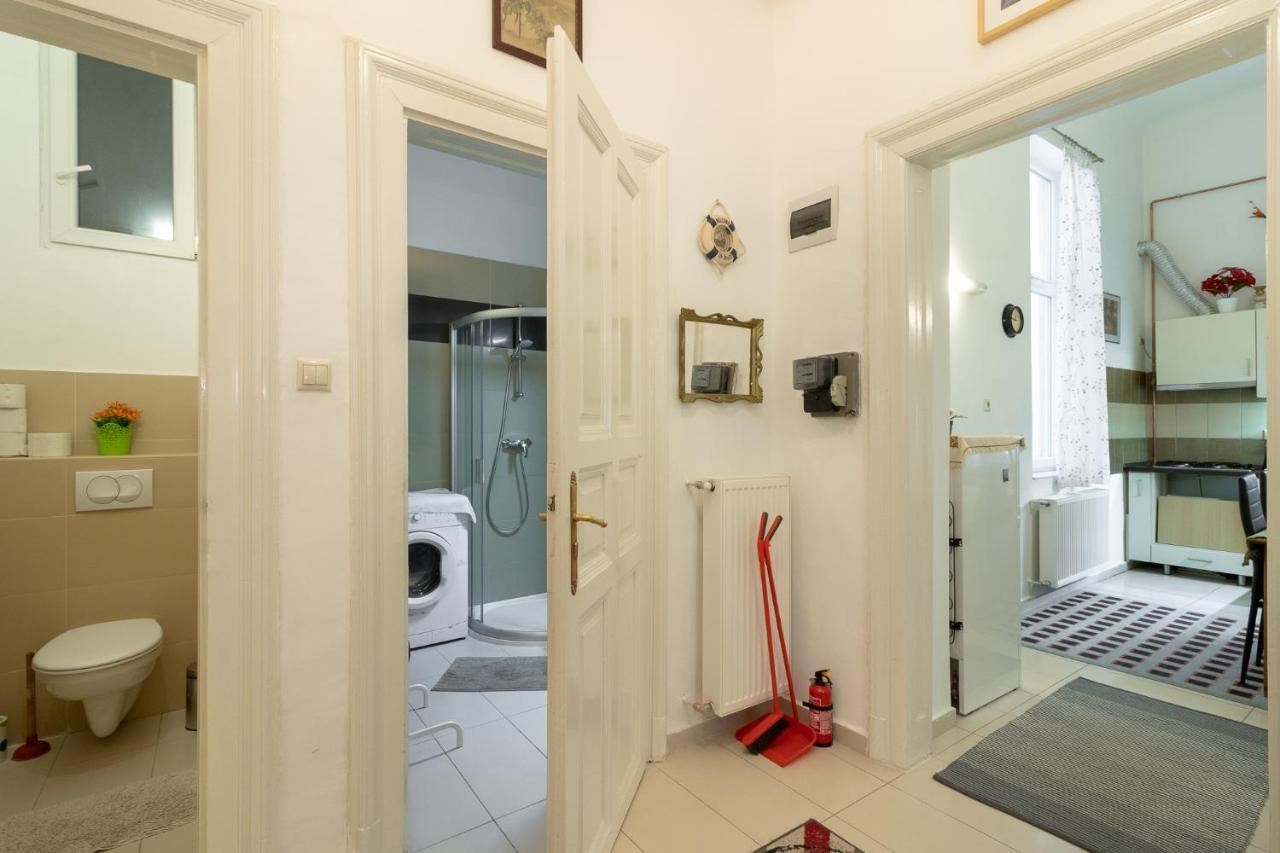Rakoczi Apartman Budapest Exterior photo