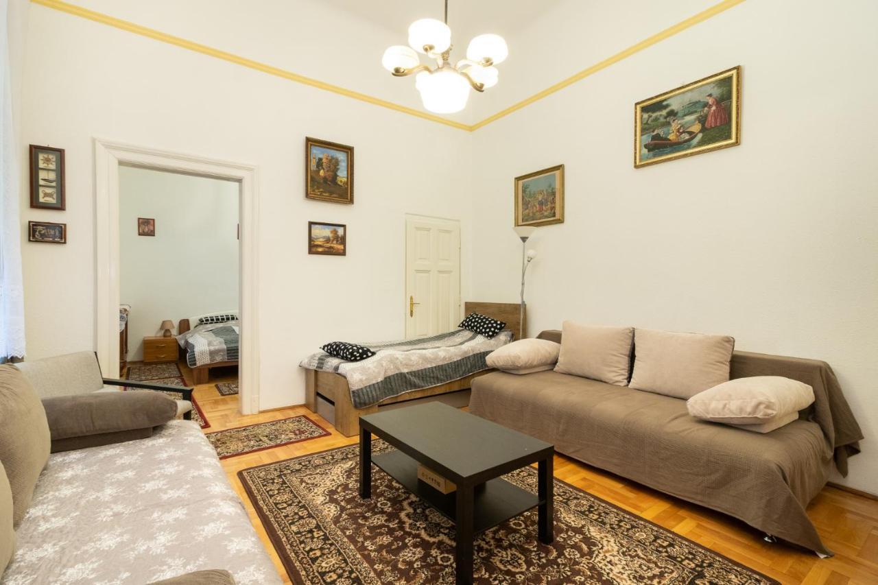 Rakoczi Apartman Budapest Exterior photo